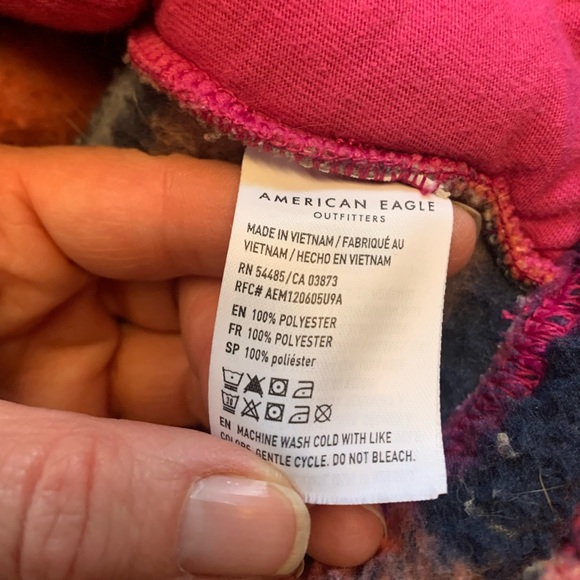 PLAID ZIP FRONT FLEECE - Picture 6 of 7